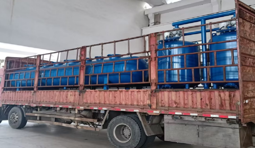 安徽合肥发货分集水器2台+双罐石英砂过滤器1套